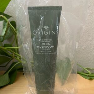 DR. ANDREW WEIL FOR ORIGINS™ Mega-Mushroom Skin Relief Face Cleanser 150ml